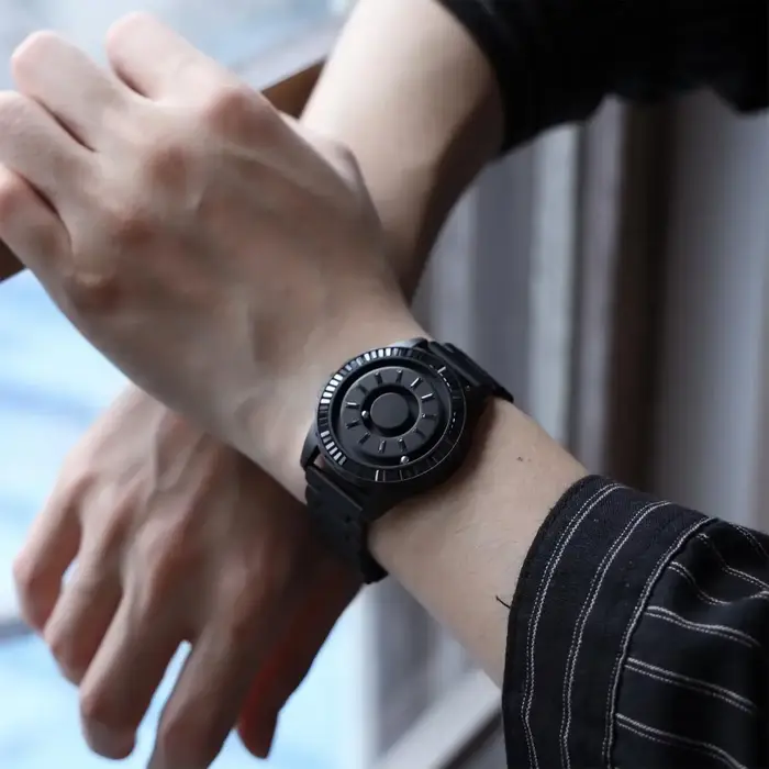 EUTOUR 2025 Nouvelle Arrivée Édition Limitée Automne Montre de Luxe pour Homme Unisexe avec Bijoux Faits Main et Cristaux Moissanite Incrustés