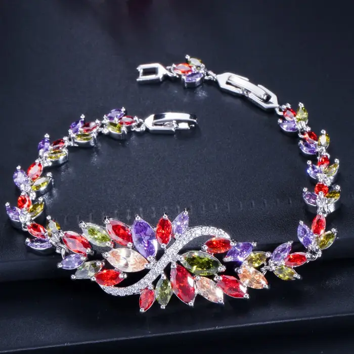 Bracelet de luxe en zircone bleue brillante pour femmes