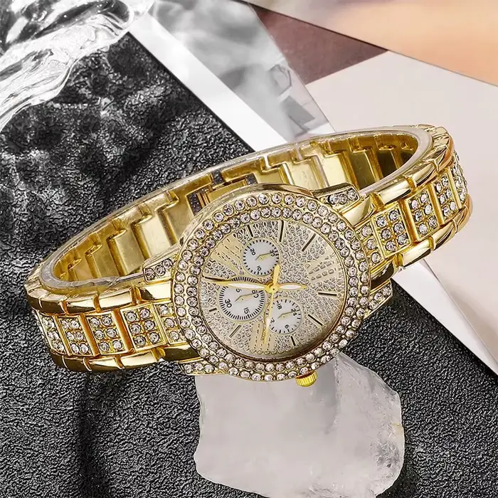 Montre à Quartz Dorée de Luxe pour Femme