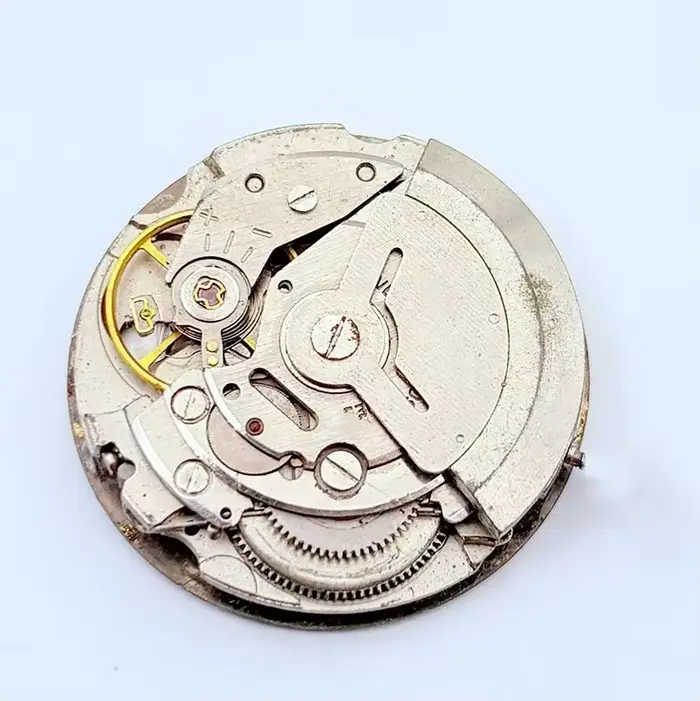 Mouvement horloger mécanique OUNGHD 6309 pour réparation et restauration de montres anciennes horlogerie artisanale et traditionnelle