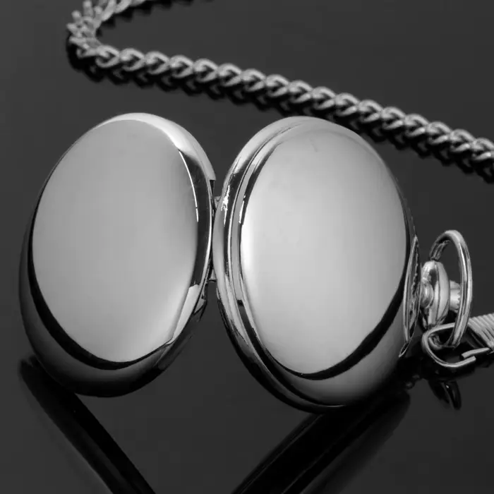 Montre de poche vintage en acier lisse argenté pour homme avec numéros romains style rétro occasions spéciales