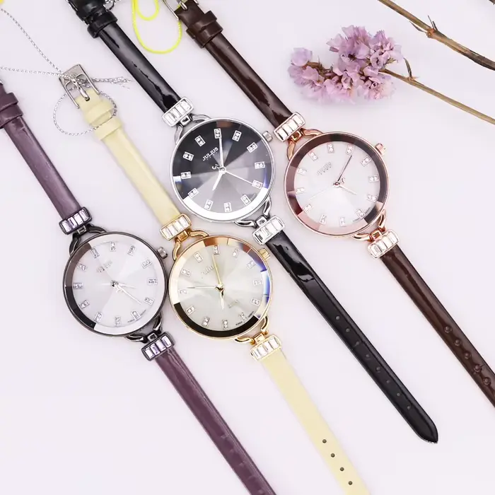 Montre à quartz en nacre pour femme