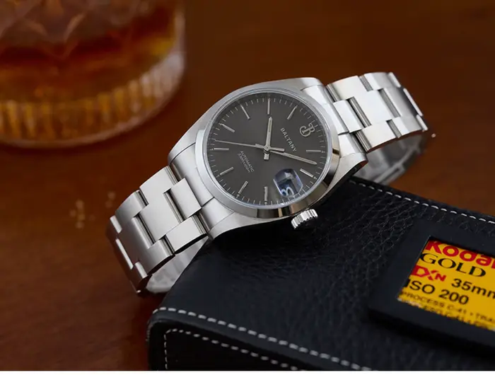 Montre Baltany édition limitée automatique homme plongeur acier saphir lumineux occasion spéciale