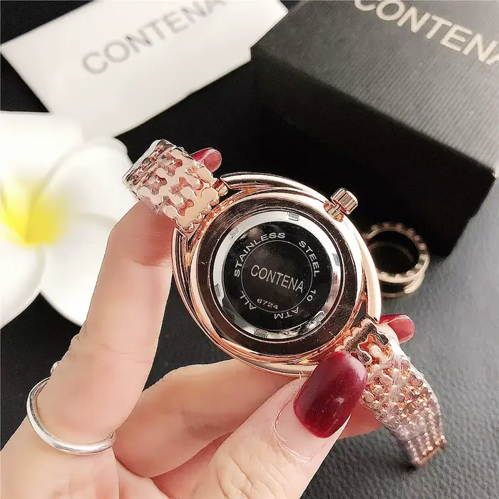 Nouvelle montre pour femmes haut de gamme de luxe en acier inoxydable cadran strass montre-bracelet résistant à l'eau