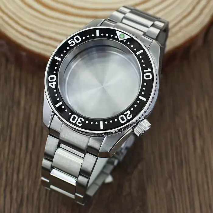 Boitier de montre Fanya losch SKX PROSPEX SPB385J1 en acier inoxydable avec verre saphir pour mouvements Seiko robuste et élégant pour homme occasions sportives et formelles