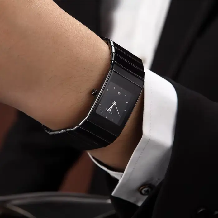 Montre carrée OUPAI en céramique noire antique avec mouvement quartz pour hommes occasions spéciales et quotidiennes