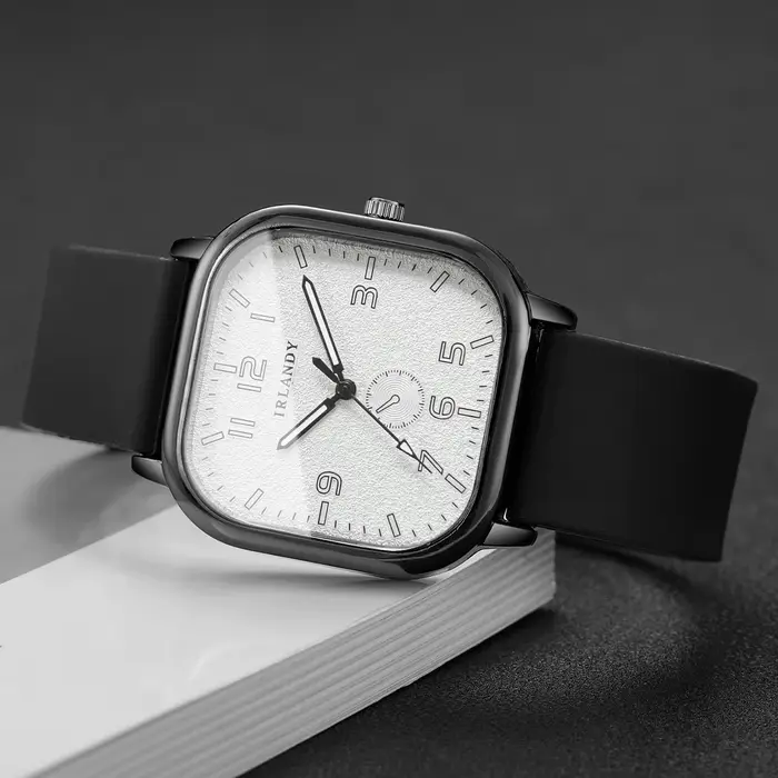 Montre carrée pour femme
