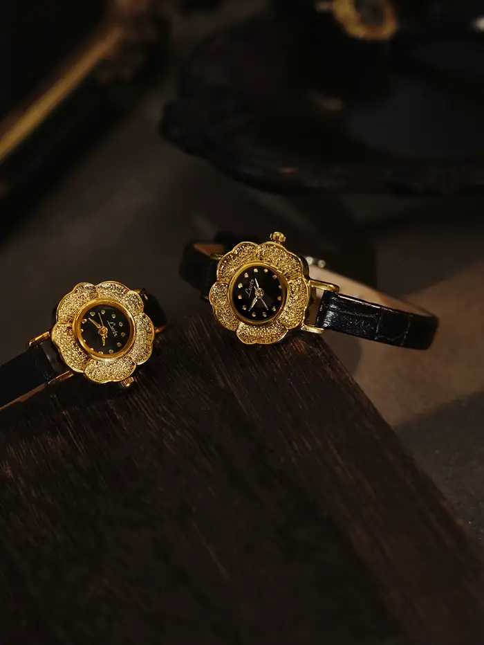 Montre pour femme classique élégante en or style rétro petit cadran Camélia design simple original résistante à l'eau occassions spéciales quotidienne