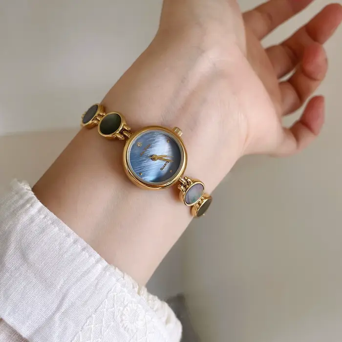 Bleu simple nacre petit disque accessoires montre de luxe bracelet style dames