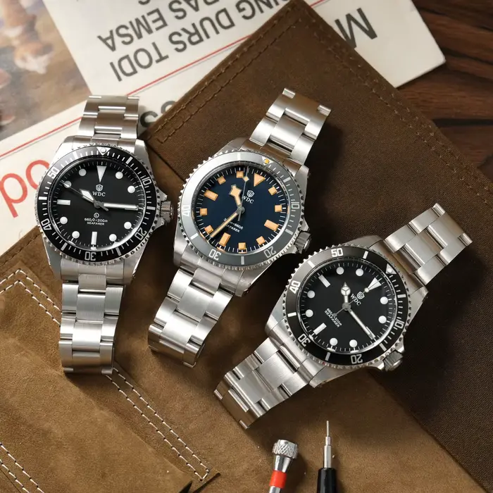 Montre de plongée quartz vendange avec lunette aluminium résistante à l'eau pour hommes océan vintage