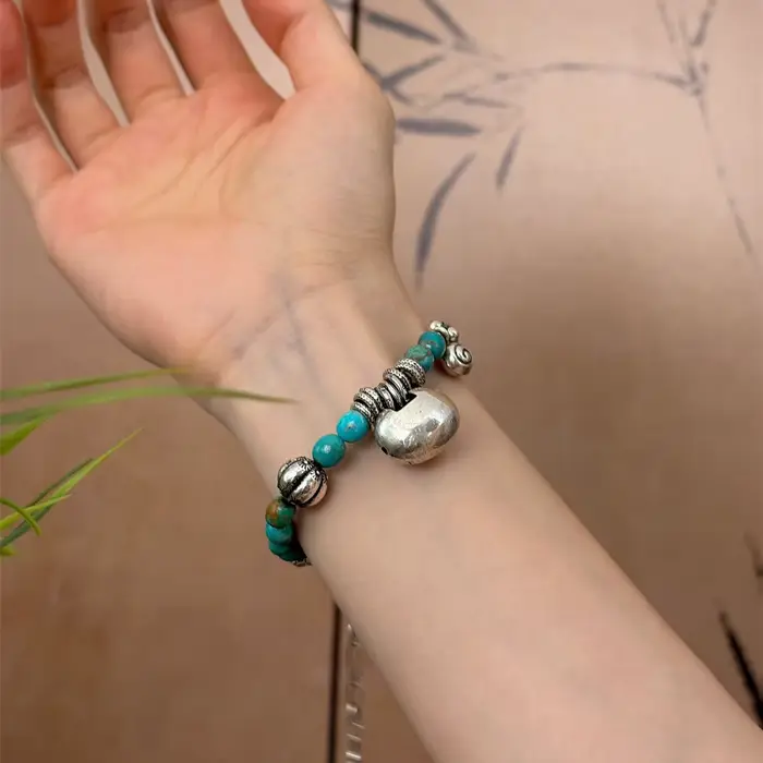 Nouveau style, bracelet à breloques pour femme en argent sterling 925 avec pierre turquoise et design de cadenas vintage