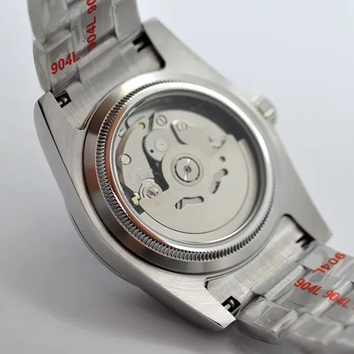 Montre Corgeut personnalisable avec mouvement automatique, résistance à l'eau, cristal de saphir et bracelet en acier inoxydable pour homme occasions spéciales