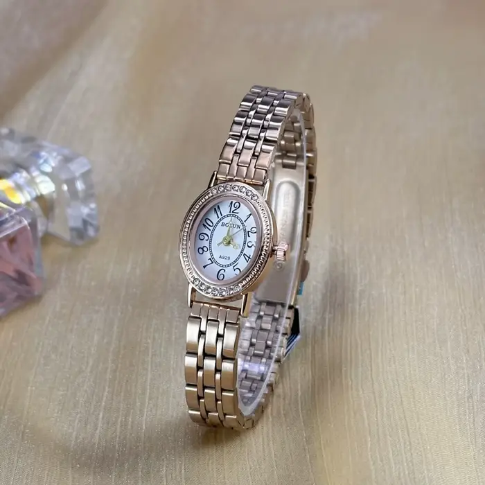 Femmes élégantes diamant ovale montre femme montre à main en acier petit Original luxe dames montre-