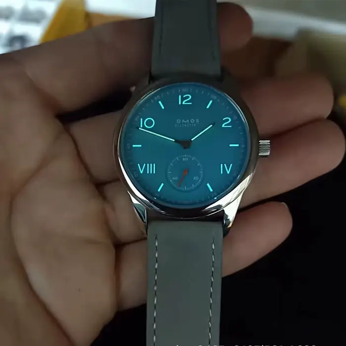 Montre mécanique automatique Rigas haute qualité pour homme style mode et décontracté résistante à l'eau avec fonction lumineuse pour toutes occasions