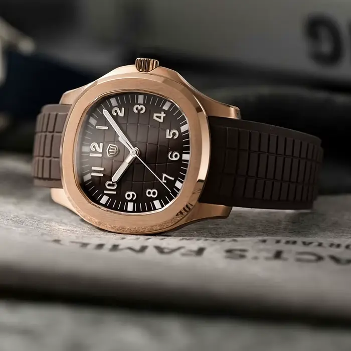 Montre de plongée Watchdives WD008 en acier inoxydable avec bracelet en silicone étanche 100m pour hommes aventuriers et occasions spéciales