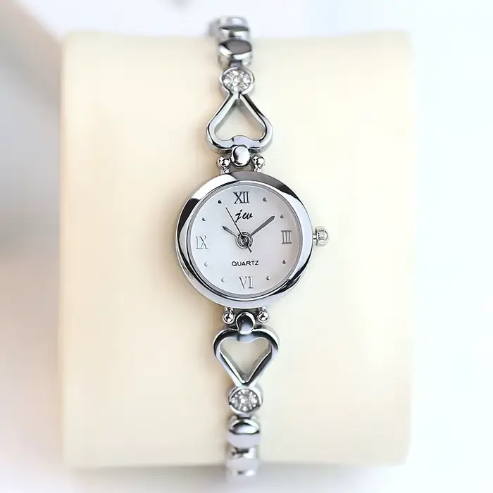 Montre pour femme, style de vie pour femme, étanche, montre à quartz électronique simple
