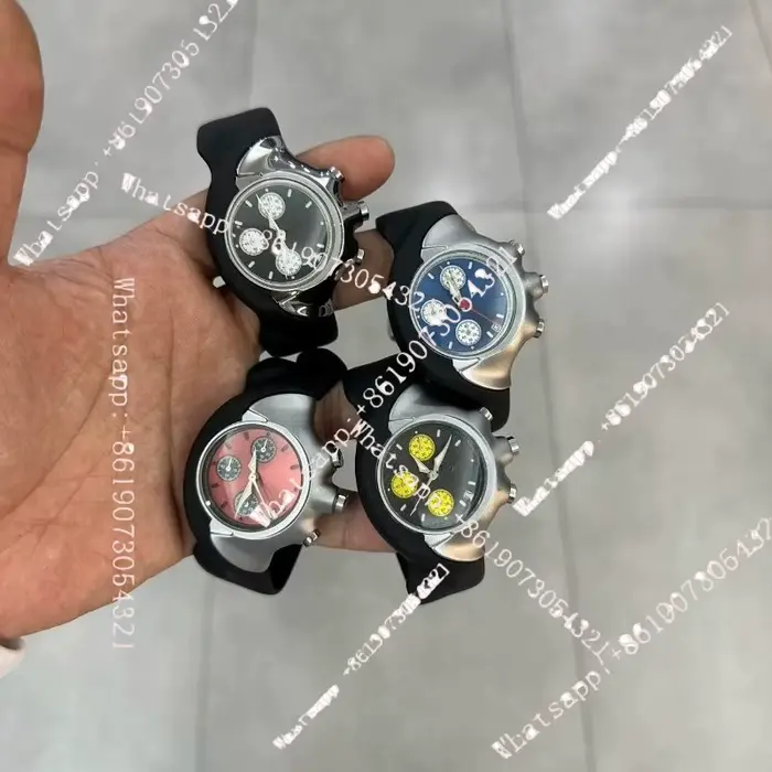 Montre rétro originale en acier inoxydable multifonctionnelle avec design de personnalité pour femmes et hommes pour diverses occasions spéciales