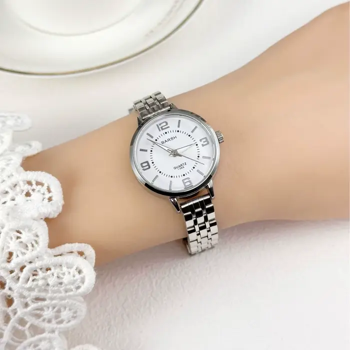 Montres pour femmes mode polyvalente