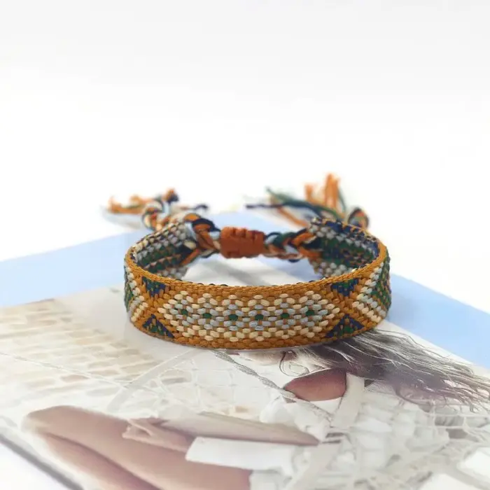 Bracelets d'amitié tissés bohême népal