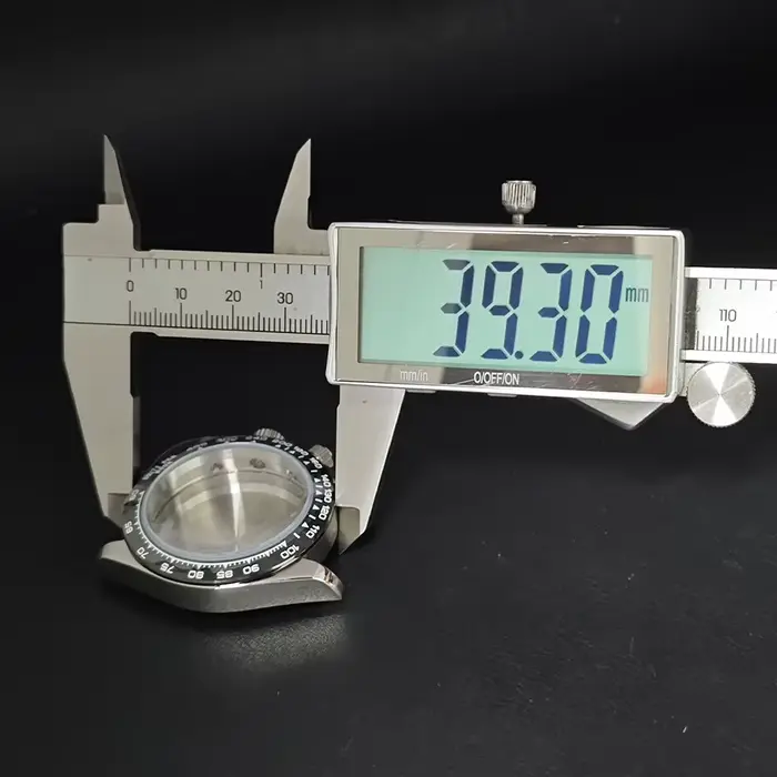 Boîtier en acier pour montres pour hommes