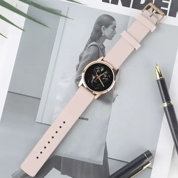 Montre à quartz loup noir pour femme, montre-bracelet avec nom, motif photo, cadeau fait sur mesure 
