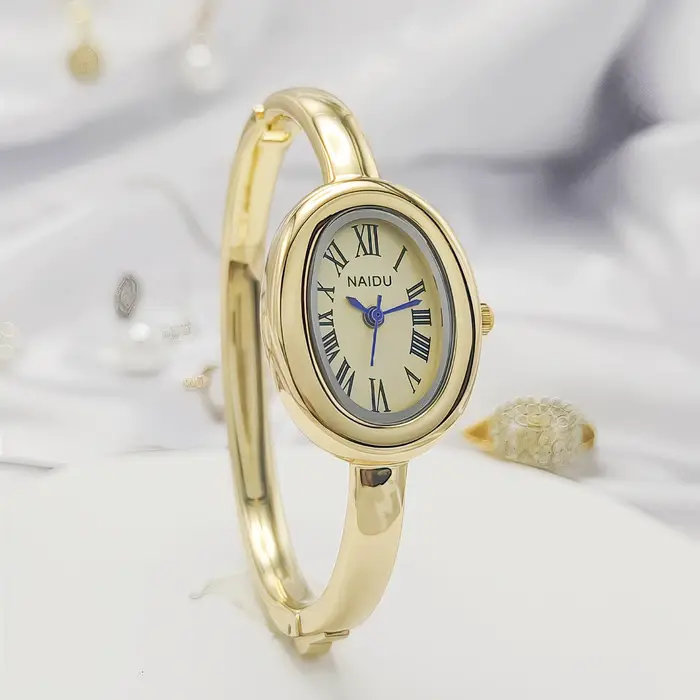 2025 nouvelles belles dames ovales montres pour femmes fille Simple argent or mignon Quartz élégant minimaliste