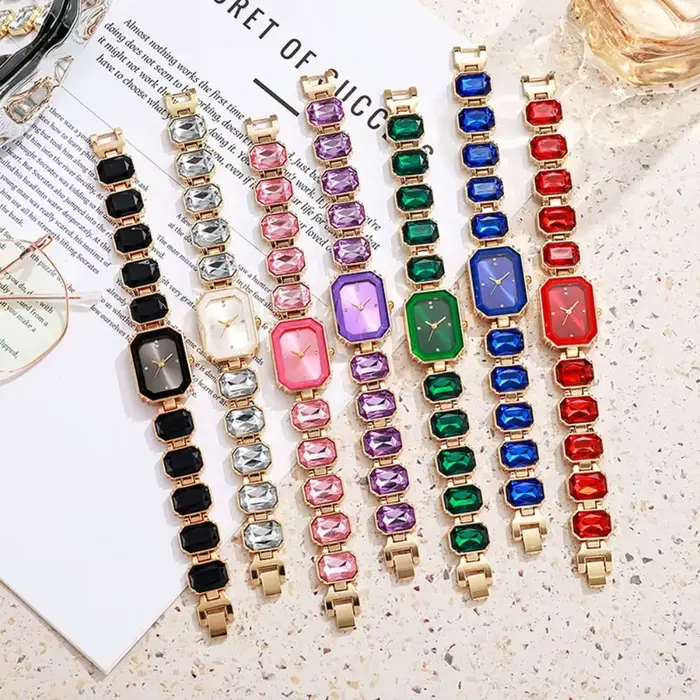 Montres en quartz avec strass