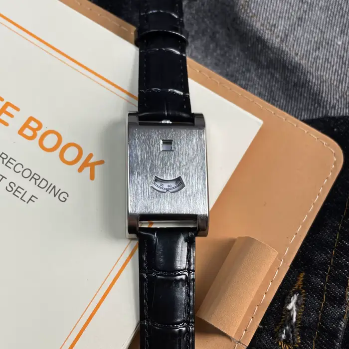 Montre CILOA carrée authentique pour homme