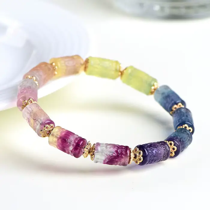 Bracelet en perles de cristal de fluorite arc-en-ciel naturelle