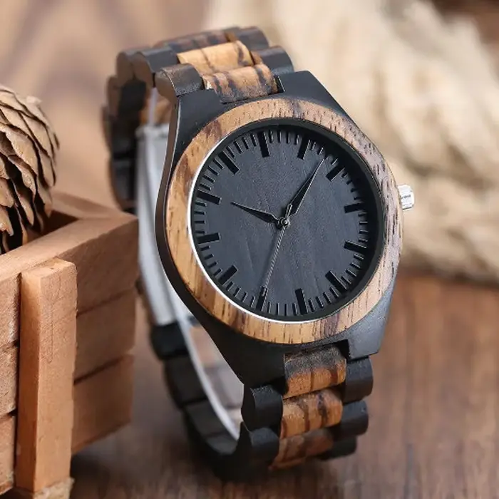 Montre-bracelet personnalisée homme bois naturel quartz style casual design unique cadeau homme occassions spéciales