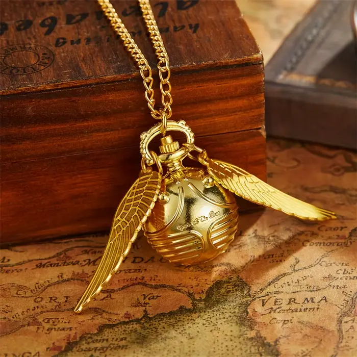 Grande petite montre de poche à quartz sphérique de vif d'or pull de mode collier aile d'ange pendentif