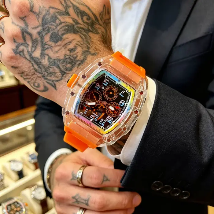 Montre à quartz transparente haut de gamme pour homme, cadran arc-en-ciel tendance, étanche, montre-bracelet de luxe léger ajourée, montre polyvalente pour homme, style sportif, décontractée et élégan