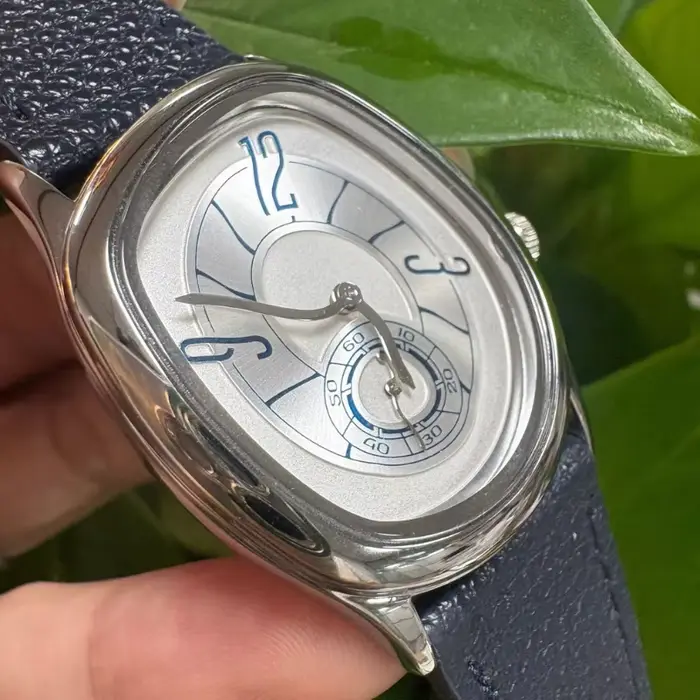 Série innovante de montres à quartz de forme spéciale avec mouvement chinois