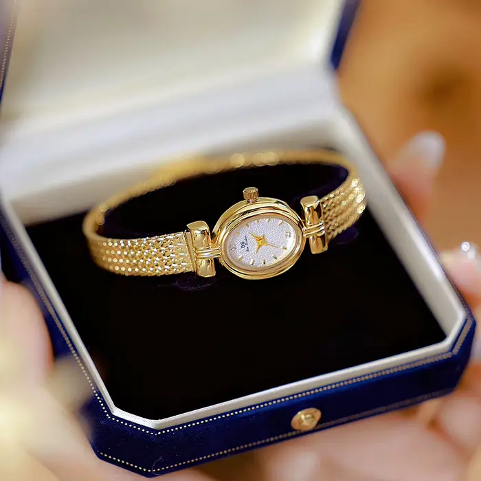 Nouvelles dames montres Vintage luxe haute qualité or ovale petite montre-bracelet cadeau femmes 2024 mode