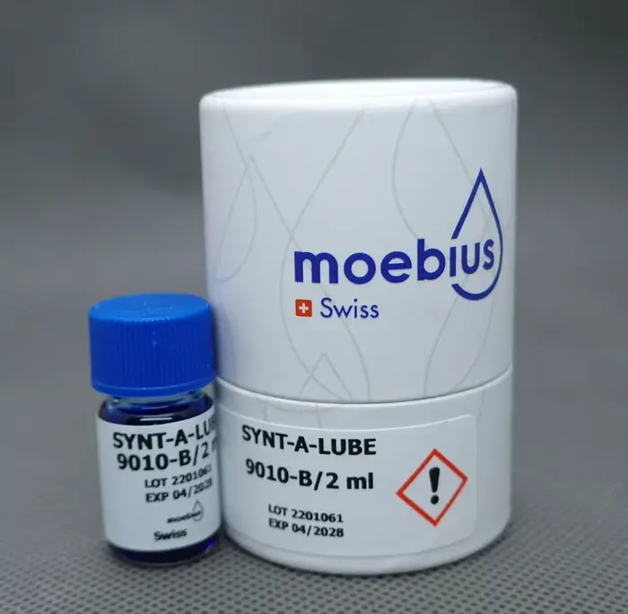 Swiss Moebius 9415 9010 9020 9104 941 9000 huile de montre 2mL