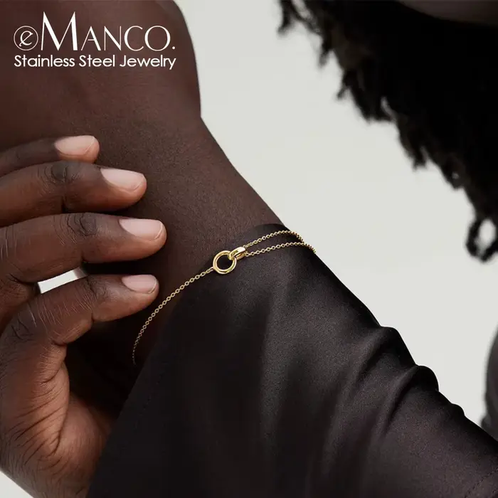 Bracelet minimaliste e-Manco en acier inoxydable avec chaîne de maillons et fermoir géométrique pour femmes, idéal pour le bureau et l'école