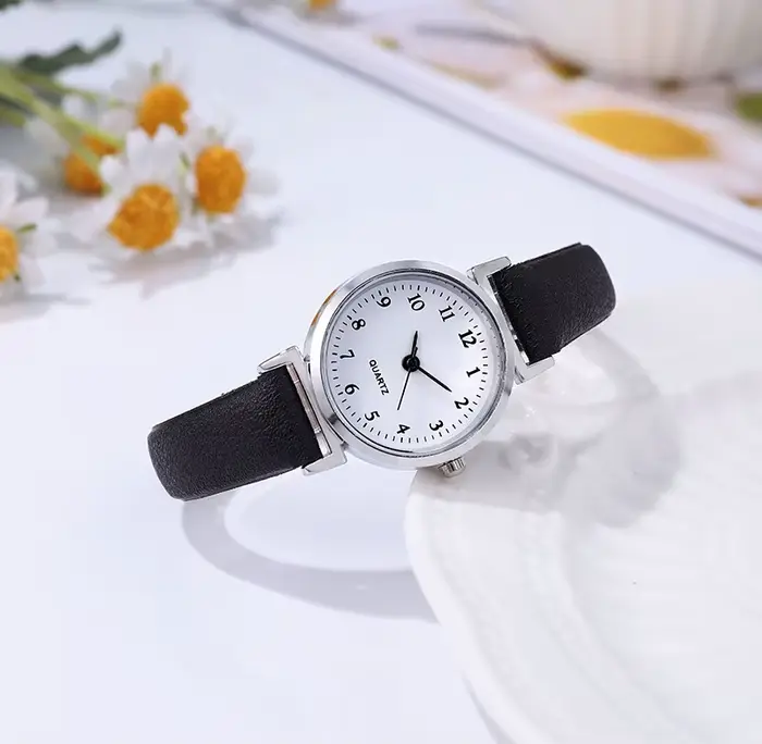 Femmes montres décontracté chiffres arabes en cuir analogique montres à Quartz dames montres horloge