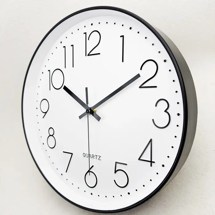 Horloge murale silencieuse à quartz