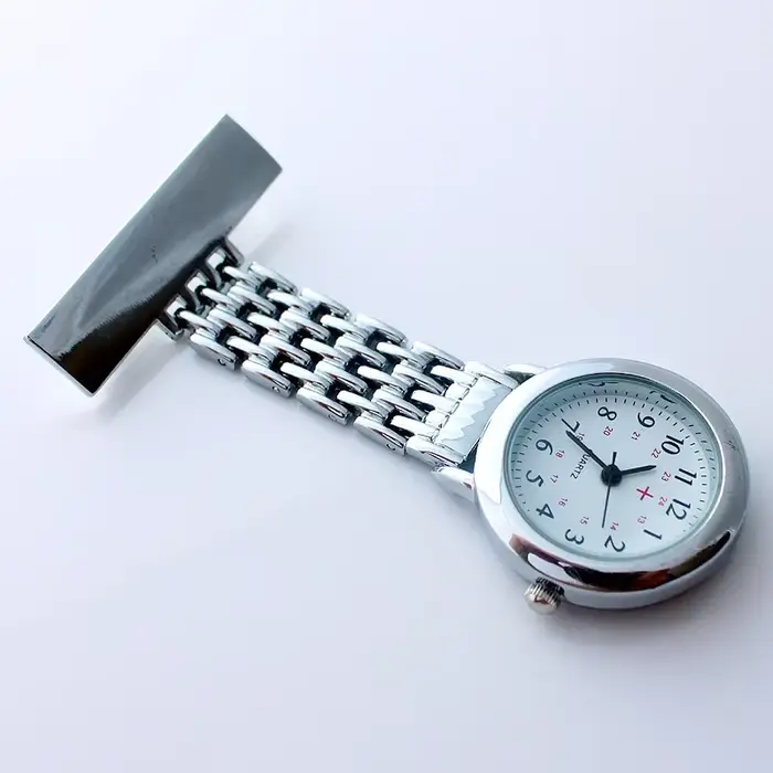 Nouvelles montres pour infirmières, montre portable à clip pour médecins, broches en acier inoxydabl