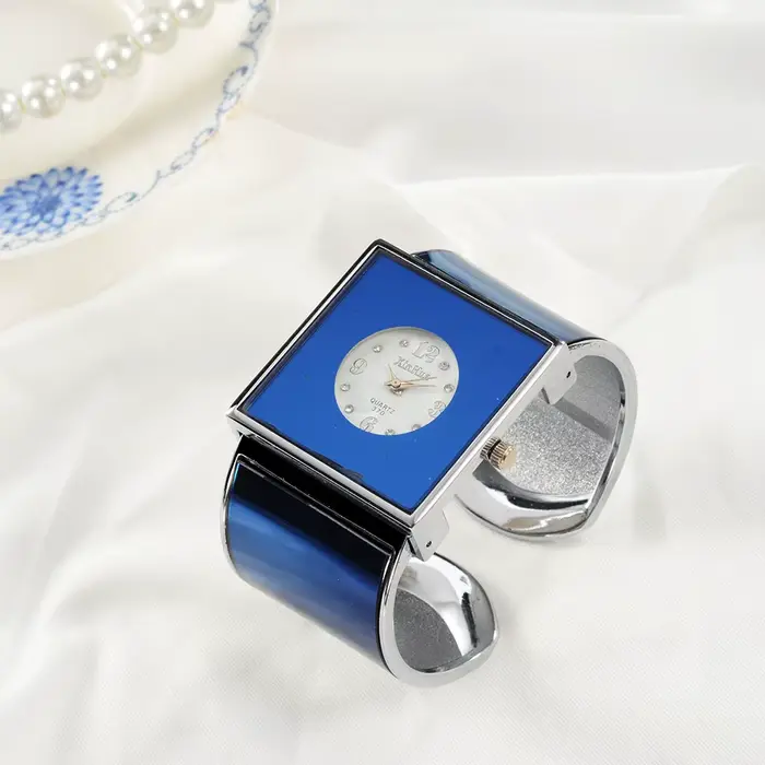 Grand Bracelet en acier inoxydable pour femmes montres