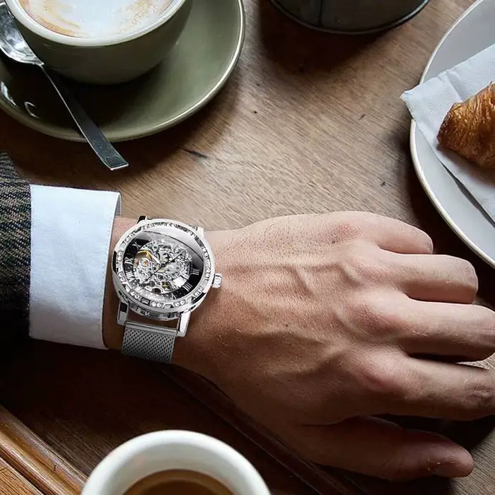 Montre rétro mécanique T-WINNER en acier inoxydable avec bracelet en cuir pour homme occassions spéciales vintage élégante