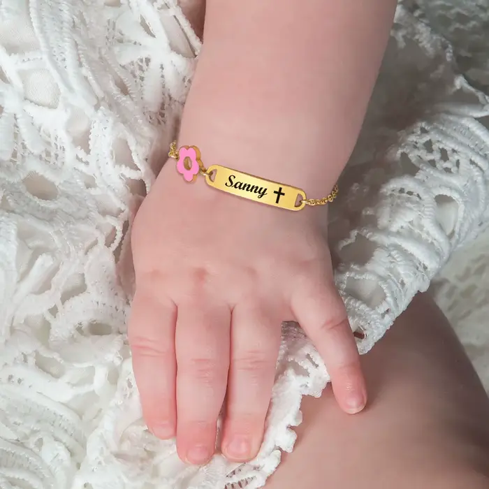 Bracelet avec nom gravé gratuit pour petite fille et garçon