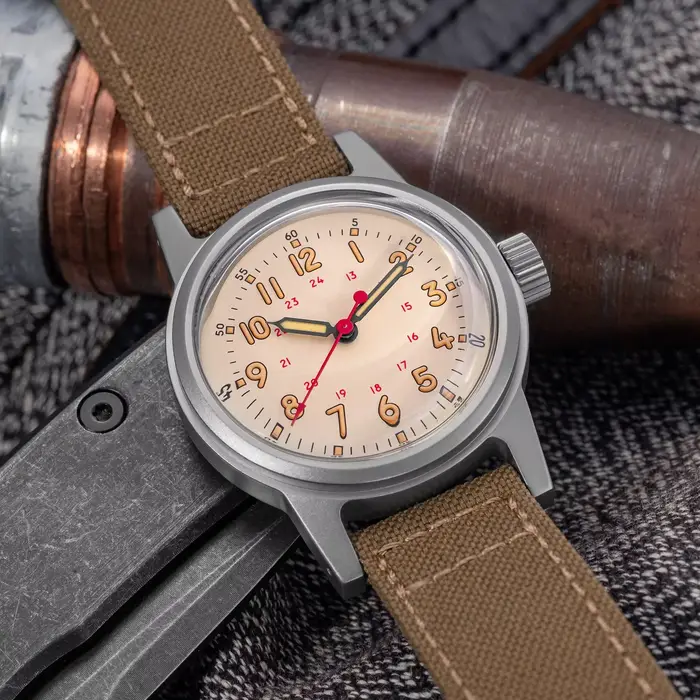 THORN montre militaire rétro 36mm