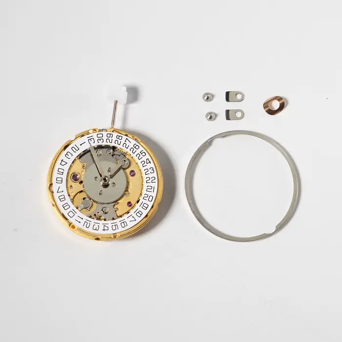 Nouveau mouvement mécanique automatique à 4 aiguilles GMT 2836 fabriqué en Chine pour montre homme 2026