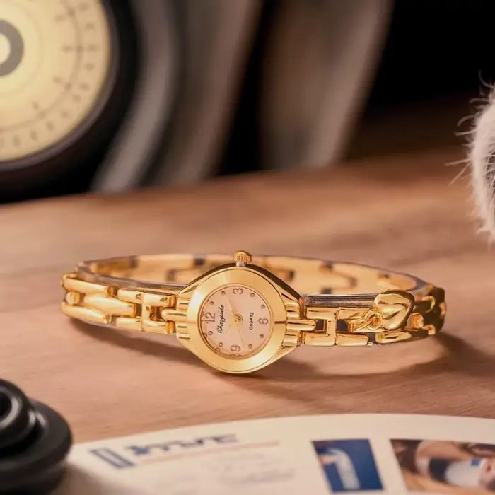 Élégant petit cadran femmes montres de luxe marque or