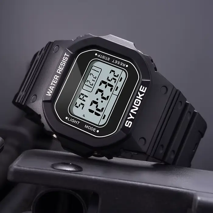 Montres numériques militaires hommes sport chronographe lumineux étanche mâle