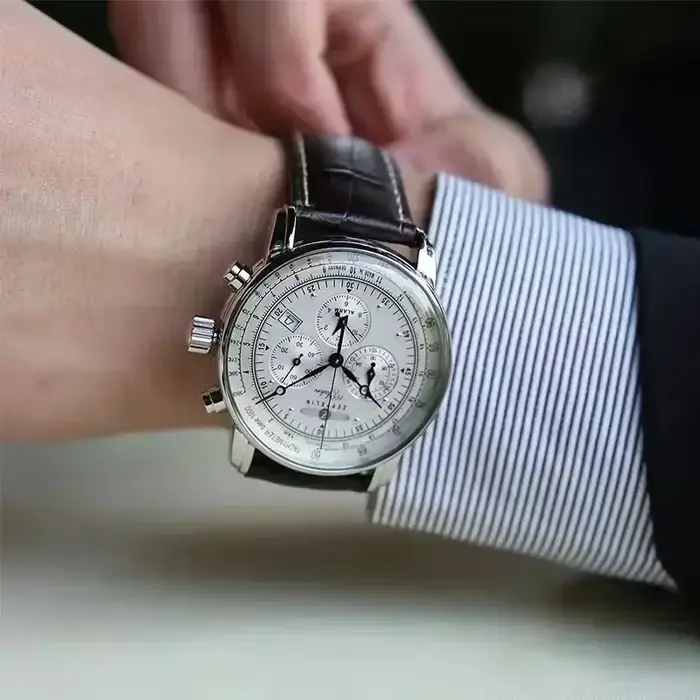 Nouvelle montre-bracelet automatique Zeppelin 2026 avec date