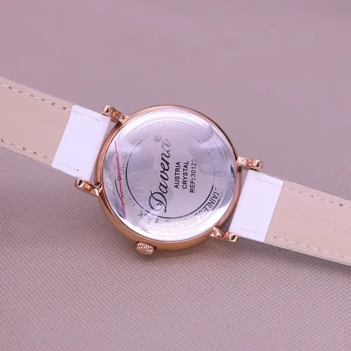 Vente Davena Panda montre pour femme grand strass cristal heure de mode Bracelet en cuir véritable horloge fille anniversaire boîte-cadeau