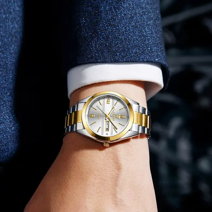 Montre-bracelet de luxe avec bracelet en acier pour homme et femme