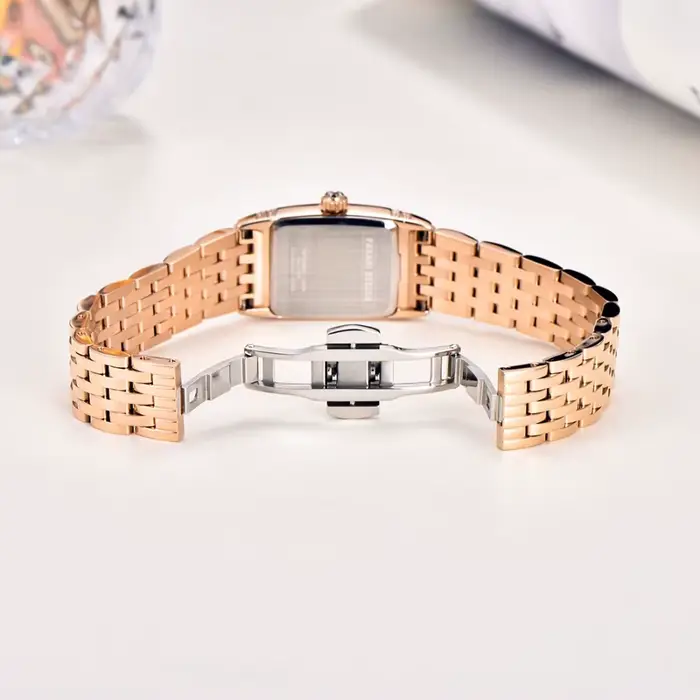 Montre Pagani Design en acier inoxydable avec cristal de saphir pour femmes, résistante à l'eau, quartz, boîtier rectangulaire, bracelet en acier inoxydable, fermoir caché à bouton-poussoir, pour occasions spéciales